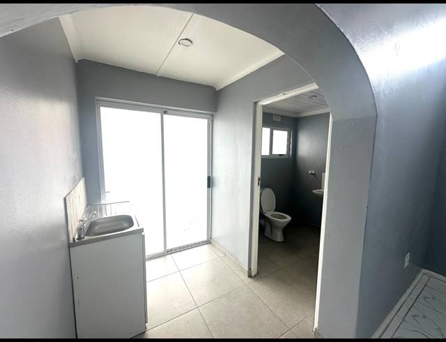 261M² OFFICE FOR SALE IN BEREA